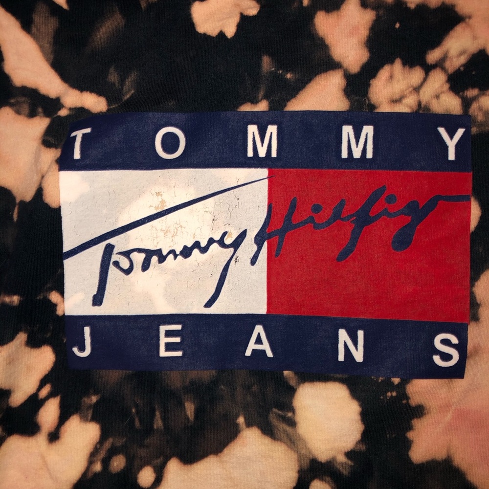 Tommy Hilfiger Vintage Classic Logo Bleached Tee - Picture 3 of 5